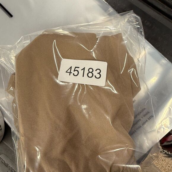 Joan Harper Shorts Women 18 Plus Beige High Rise Chino Pull On Elastic Waist - Picture 9 of 9